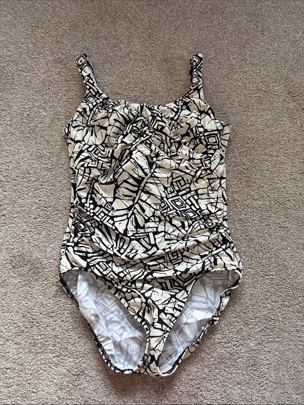 Gently Used Land’s End One Piece Swimsuit Women’s 12